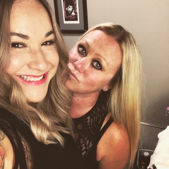 Meet your Posher, Amy - Picture 5 of 6